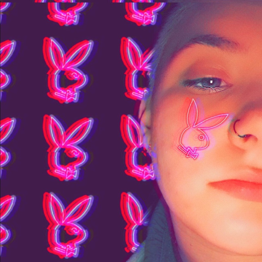 Meet your Posher, Raegan